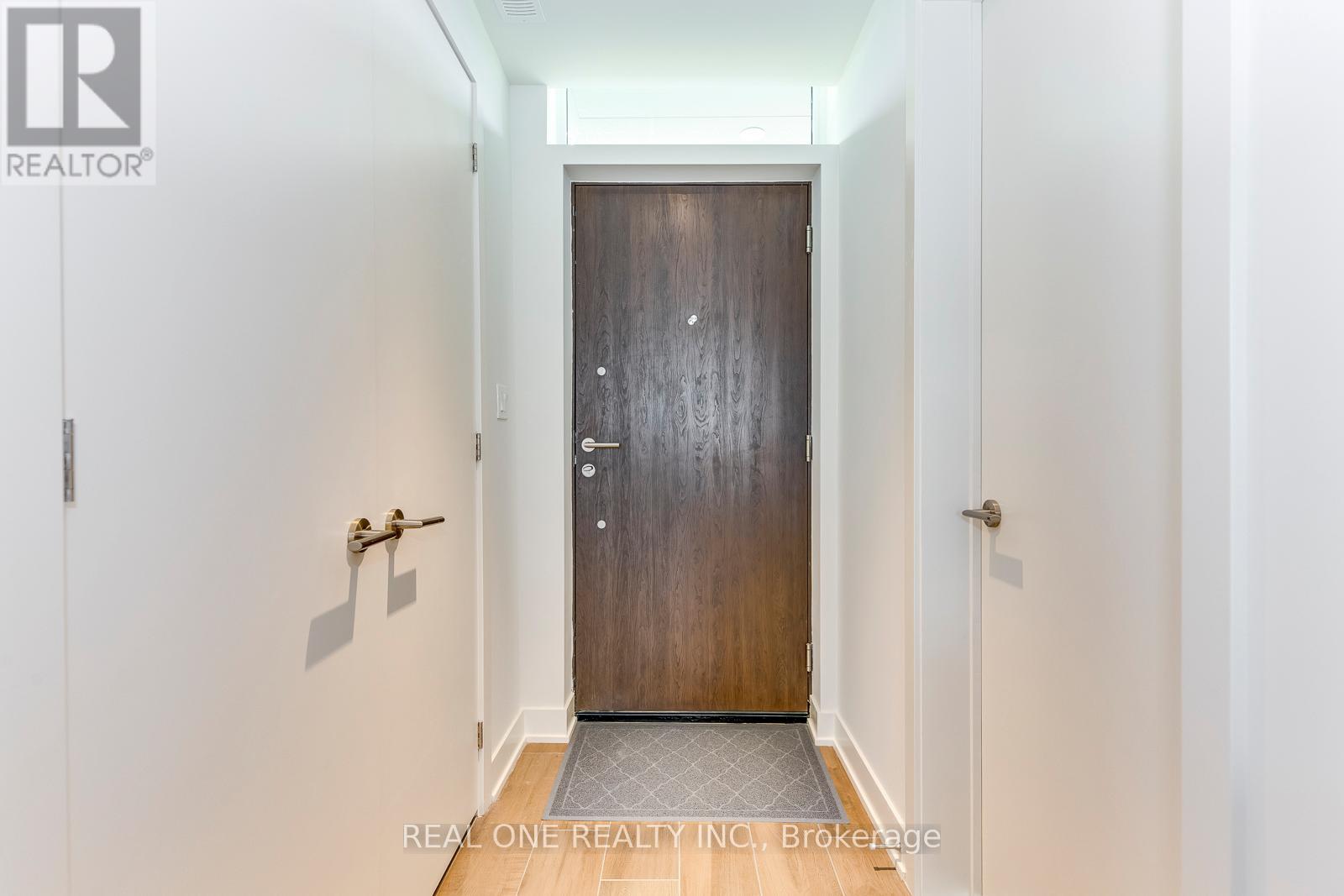 42 Sonic Way, Toronto, Ontario  M3C 0P3 - Photo 3 - C13717502