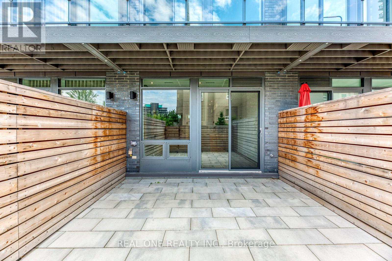 42 Sonic Way, Toronto, Ontario  M3C 0P3 - Photo 9 - C13717502