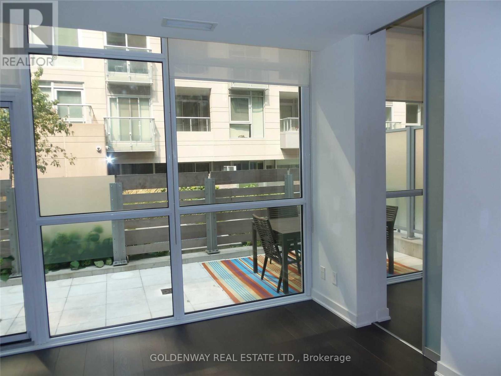 213 - 30 Nelson Street, Toronto, Ontario  M5V 0H5 - Photo 2 - C13717562