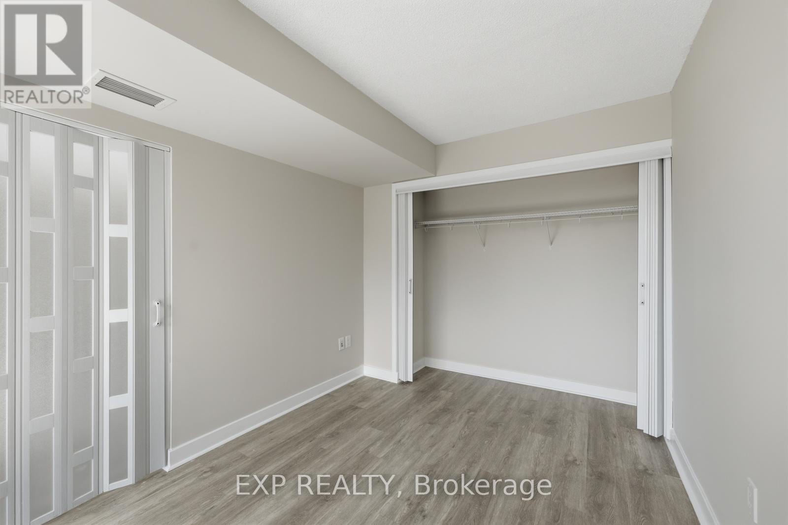 810 - 25 Capreol Court, Toronto, Ontario  M5V 3Z7 - Photo 12 - C13717602