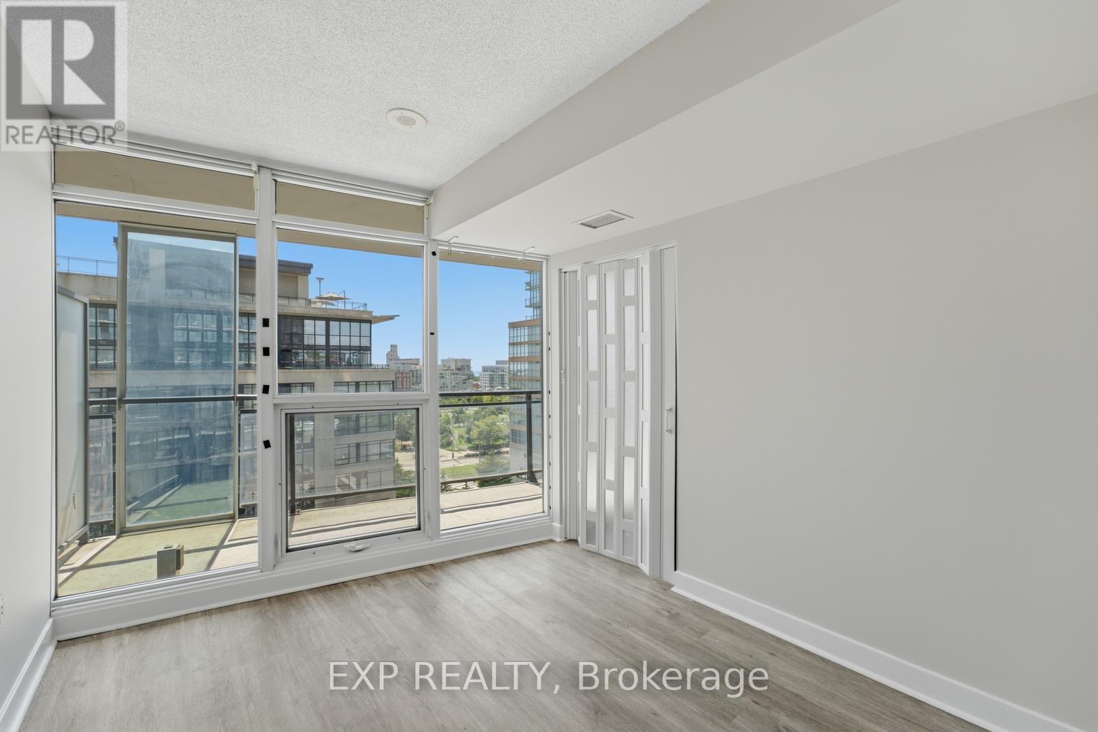 810 - 25 Capreol Court, Toronto, Ontario  M5V 3Z7 - Photo 13 - C13717602