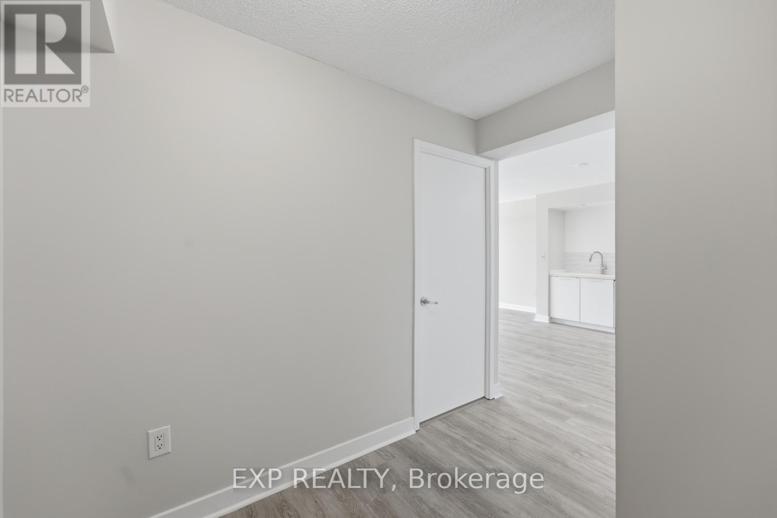 810 - 25 Capreol Court, Toronto, Ontario  M5V 3Z7 - Photo 15 - C13717602