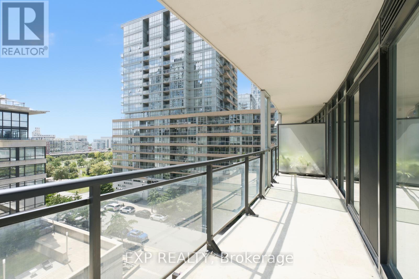 810 - 25 Capreol Court, Toronto, Ontario  M5V 3Z7 - Photo 17 - C13717602