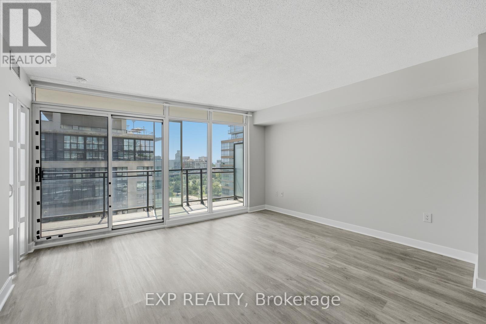 810 - 25 Capreol Court, Toronto, Ontario  M5V 3Z7 - Photo 8 - C13717602
