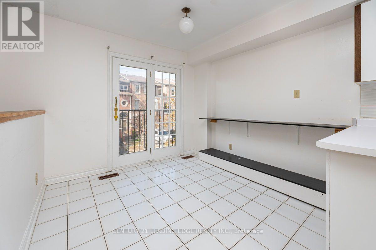 1 - 3 Reidmount Avenue, Toronto, Ontario  M1S 1B3 - Photo 11 - E13717356