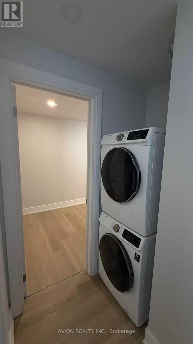 Part Of First Floor - 248 Fairglen Avenue, Toronto, Ontario  M1W 1B1 - Photo 11 - E13717368