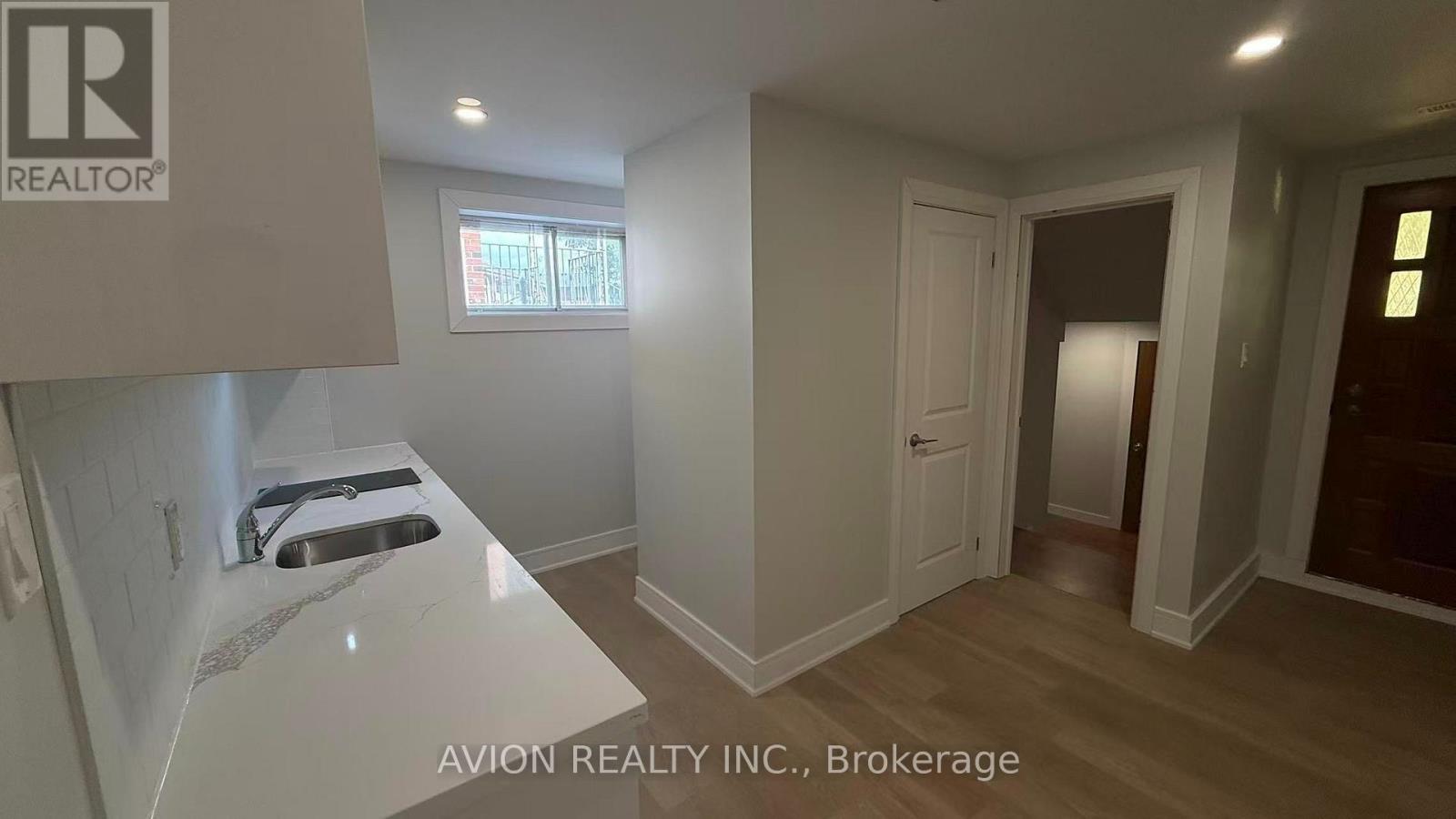 Part Of First Floor - 248 Fairglen Avenue, Toronto, Ontario  M1W 1B1 - Photo 4 - E13717368