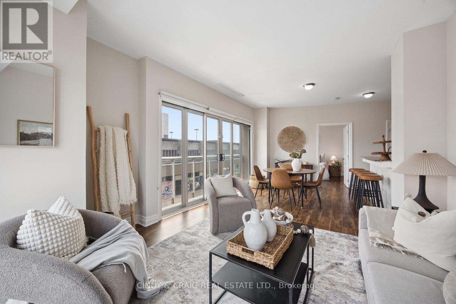 305 - 44 Bond Street W, Oshawa, Ontario  L1G 6R2 - Photo 4 - E13717384