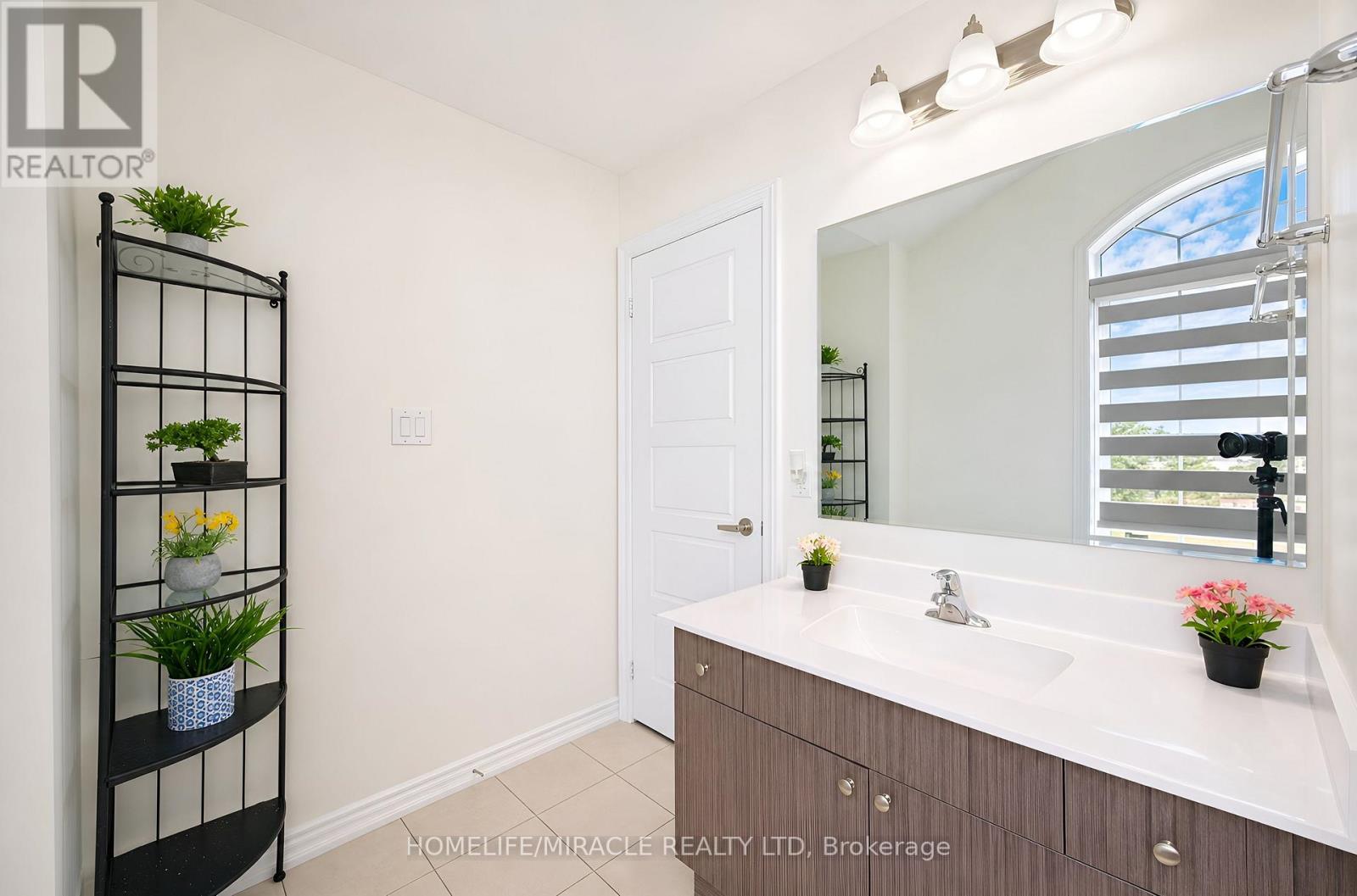 5 Sedgemoor Street, Whitby, Ontario  L1P 0M3 - Photo 43 - E13717520