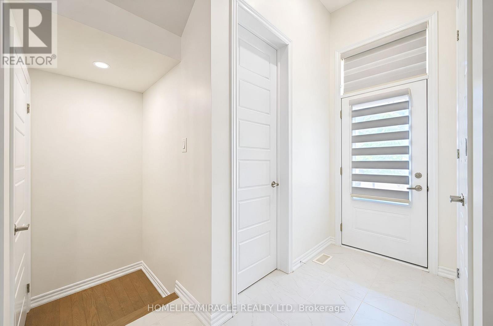 5 Sedgemoor Street, Whitby, Ontario  L1P 0M3 - Photo 6 - E13717520