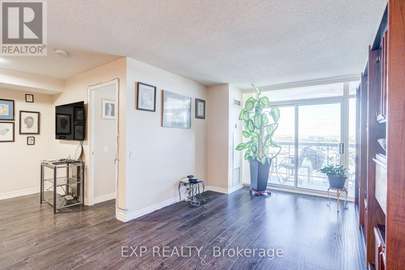 1409 - 8 Mondeo Drive, Toronto, Ontario  M1P 5C7 - Photo 21 - E13717548