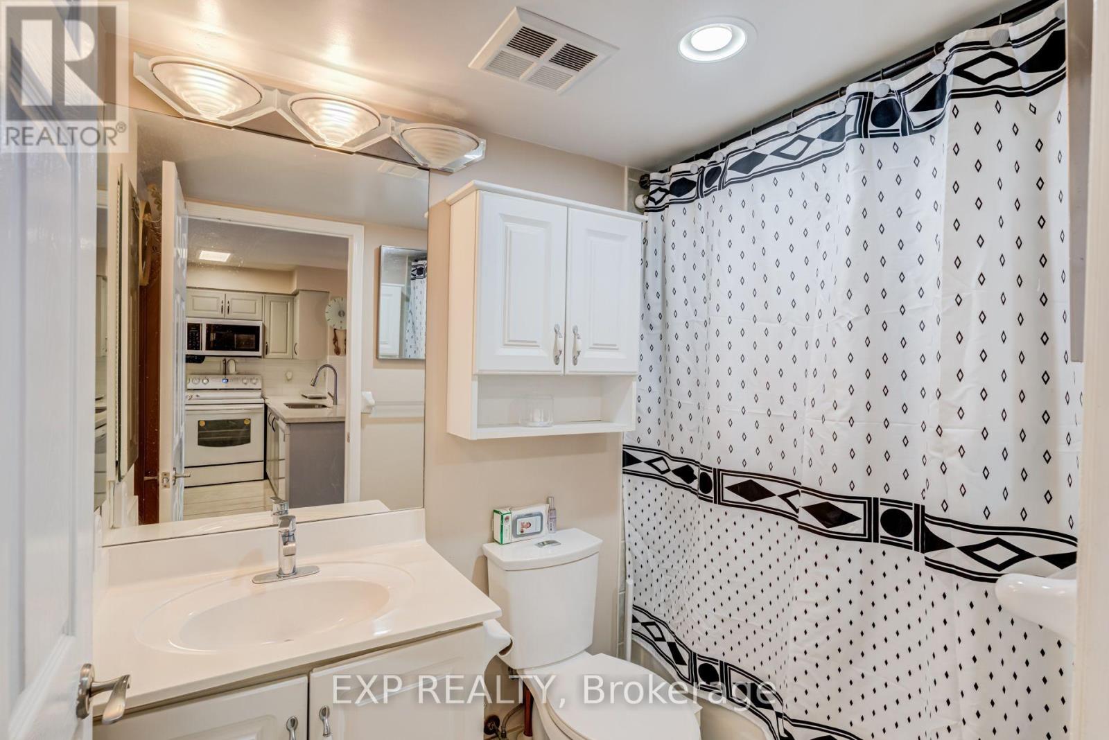 1409 - 8 Mondeo Drive, Toronto, Ontario  M1P 5C7 - Photo 26 - E13717548
