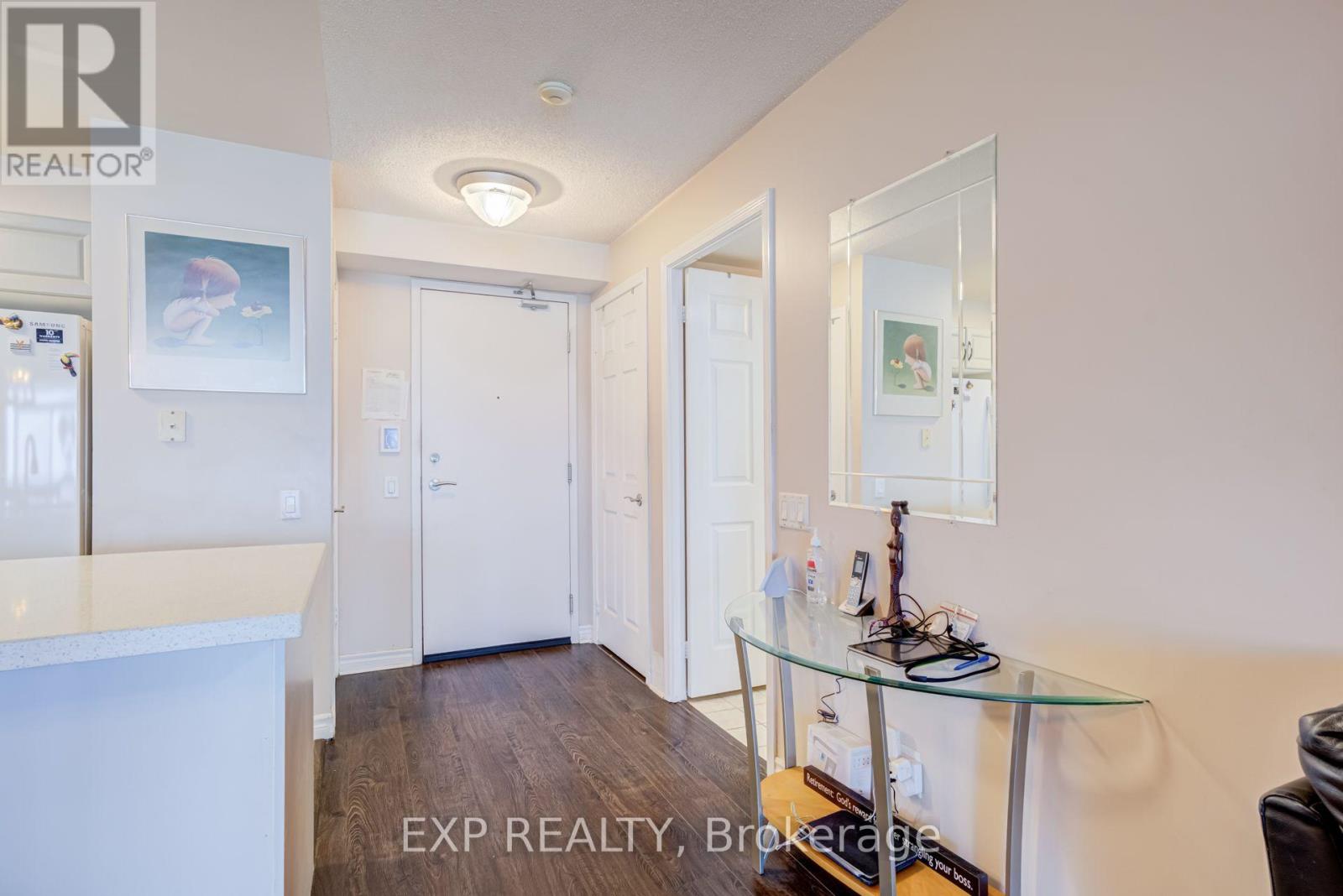 1409 - 8 Mondeo Drive, Toronto, Ontario  M1P 5C7 - Photo 4 - E13717548