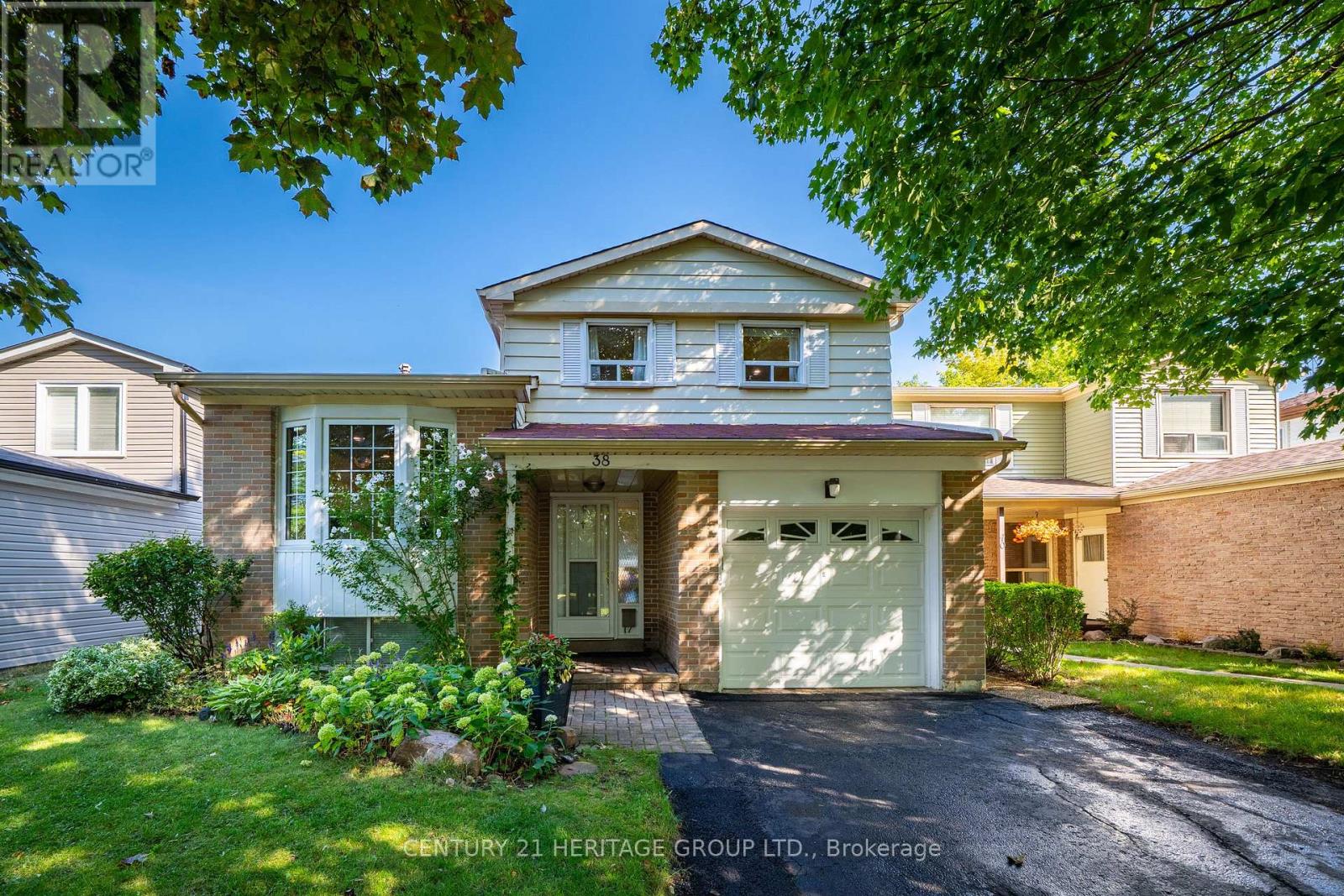38 KITSILANO CRESCENT, Richmond Hill, Ontario