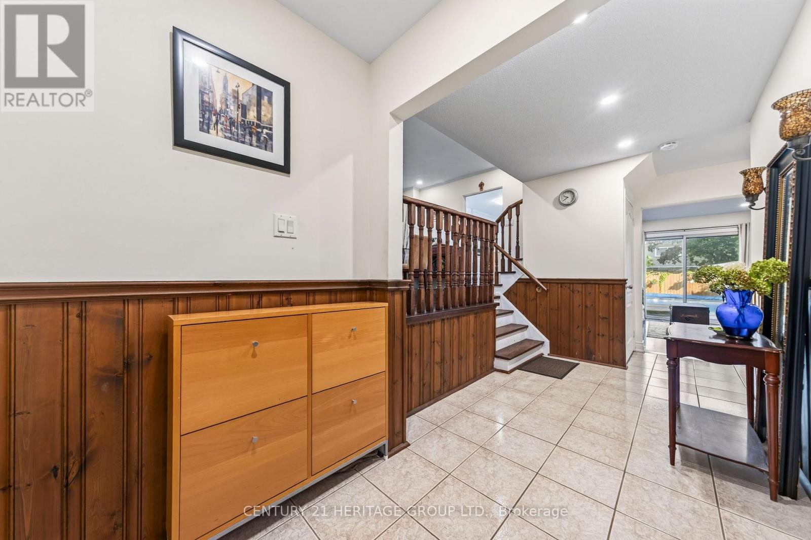 38 Kitsilano Crescent, Richmond Hill, Ontario L4C 5A5 - Photo 2 - N13717326