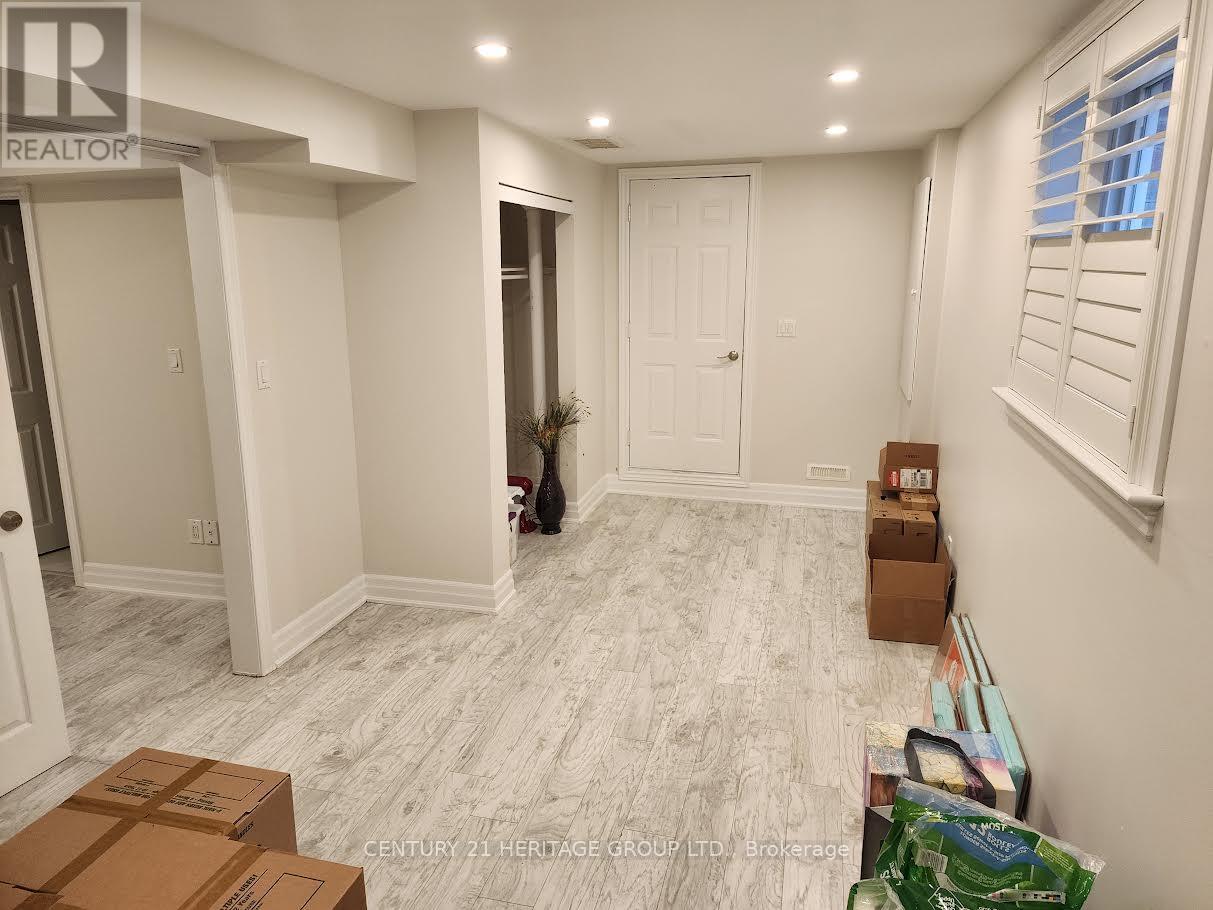Bsmt - 490 Cody Crescent, Newmarket, Ontario L3Y 8W7 - Photo 2 - N13717348