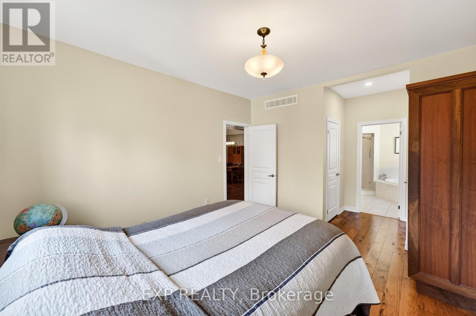 17 Wyndham Circle, Georgina, Ontario  L0E 1R0 - Photo 21 - N13717406