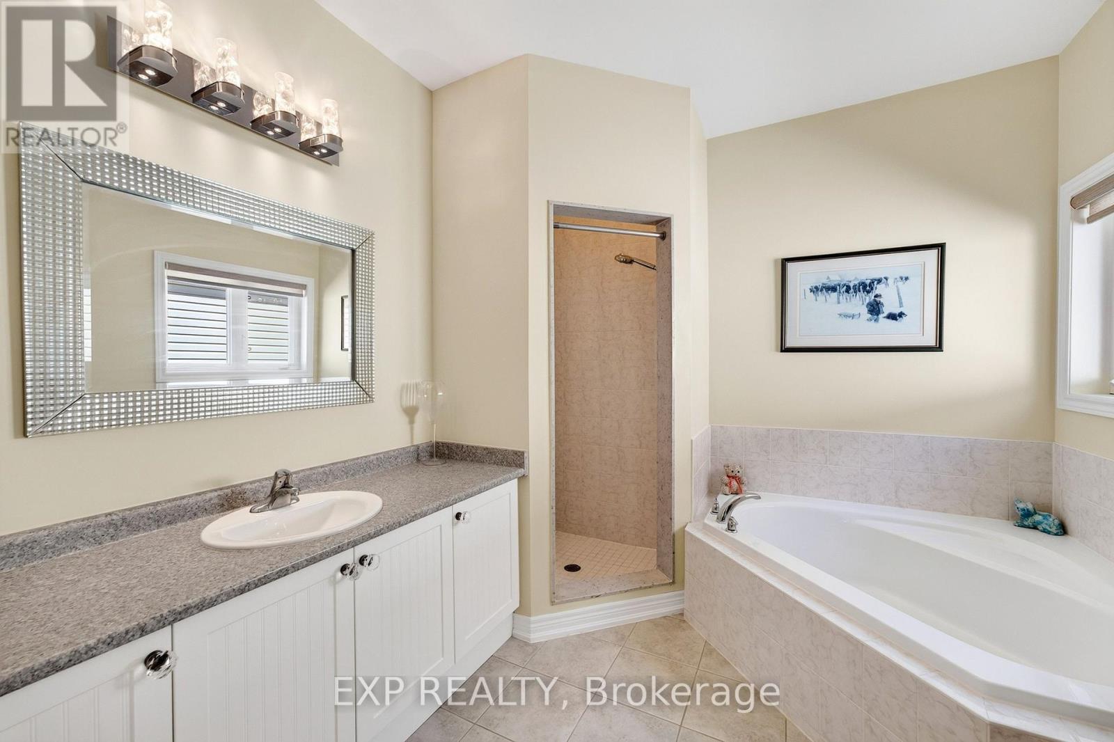17 Wyndham Circle, Georgina, Ontario  L0E 1R0 - Photo 23 - N13717406