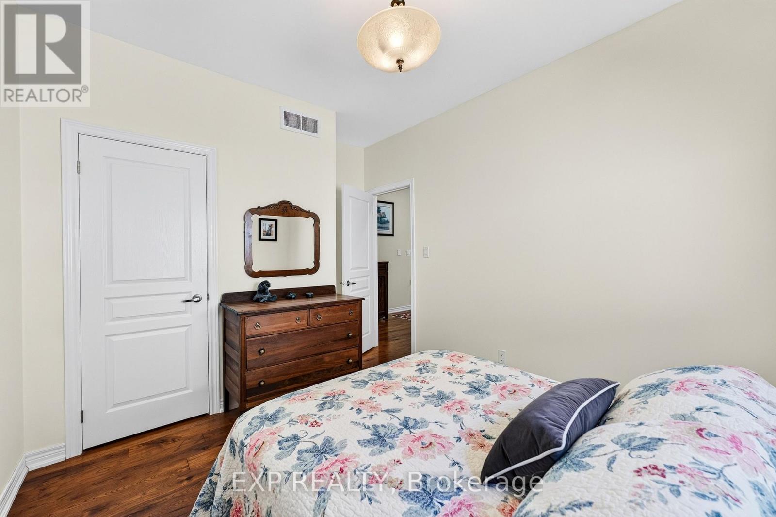 17 Wyndham Circle, Georgina, Ontario  L0E 1R0 - Photo 25 - N13717406