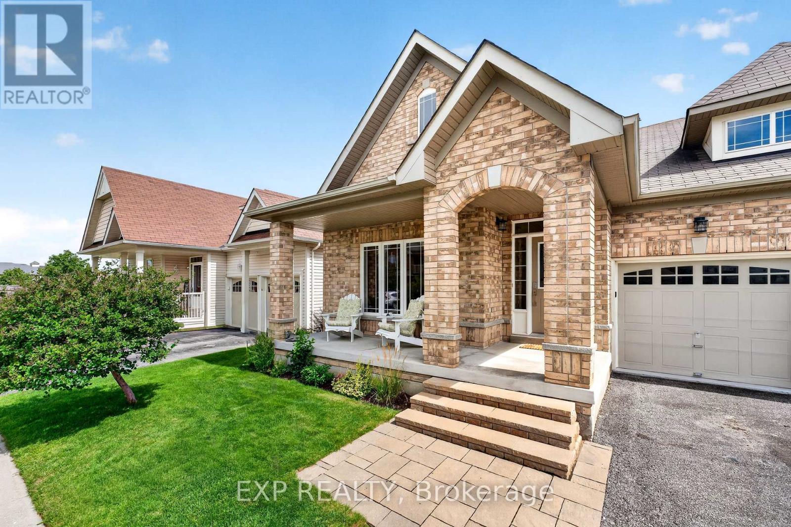 17 Wyndham Circle, Georgina, Ontario  L0E 1R0 - Photo 4 - N13717406