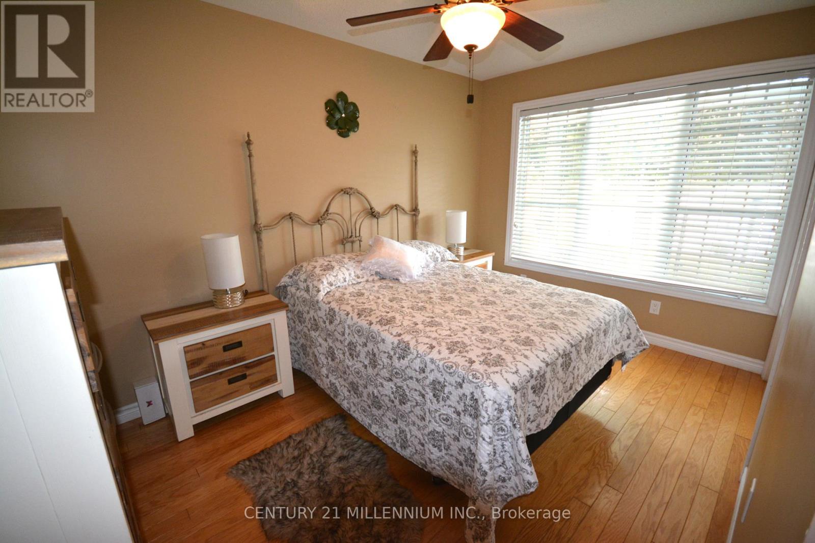 70 Pennsylvania Ave, Wasaga Beach, Ontario  L9Z 3A8 - Photo 13 - S13717344