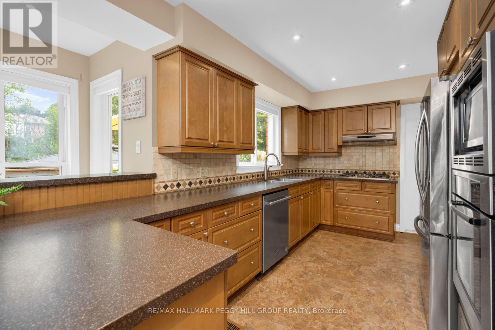 10 Rosewood Avenue, Springwater, Ontario  L9X 0P5 - Photo 3 - S13717402