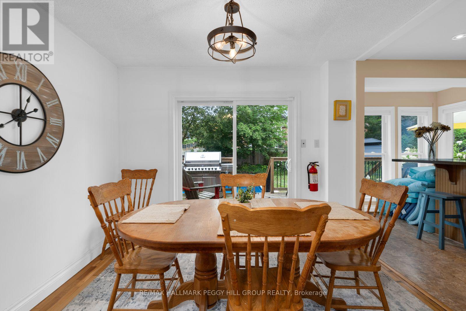 10 Rosewood Avenue, Springwater, Ontario  L9X 0P5 - Photo 4 - S13717402