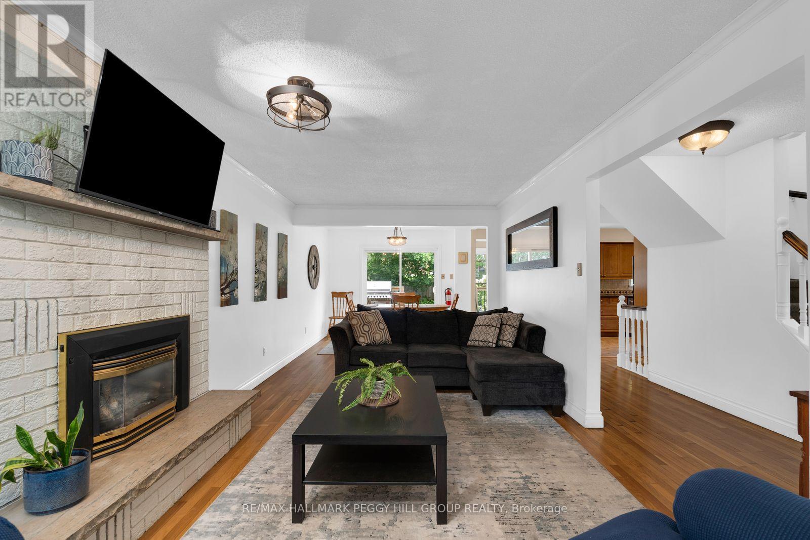10 Rosewood Avenue, Springwater, Ontario  L9X 0P5 - Photo 5 - S13717402