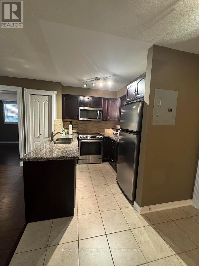2402 - 6 DAYSPRING CIRCLE