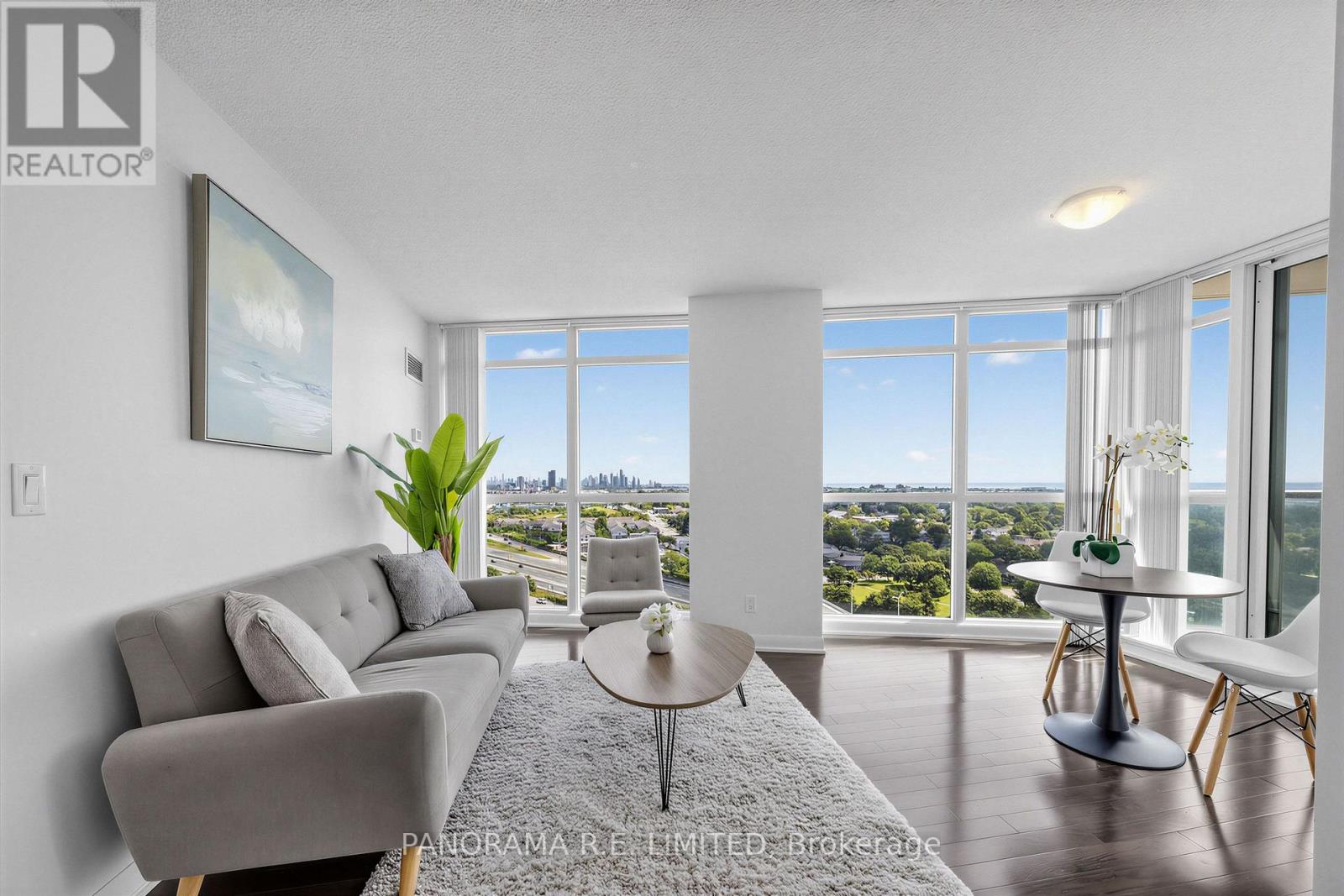 1809 - 205 Sherway Gardens Road, Toronto, Ontario  M9C 0A5 - Photo 2 - W13717320