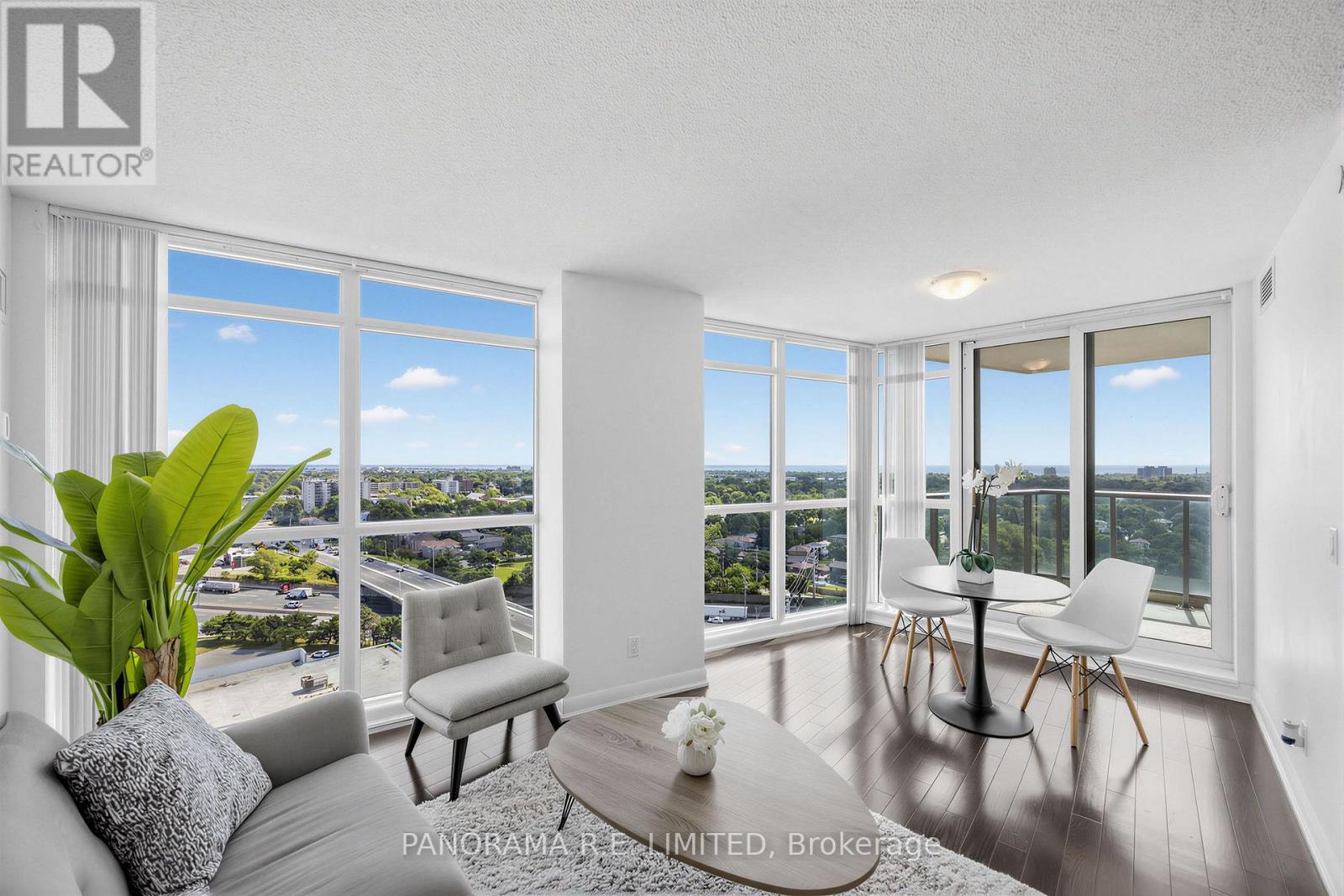 1809 - 205 Sherway Gardens Road, Toronto, Ontario  M9C 0A5 - Photo 3 - W13717320