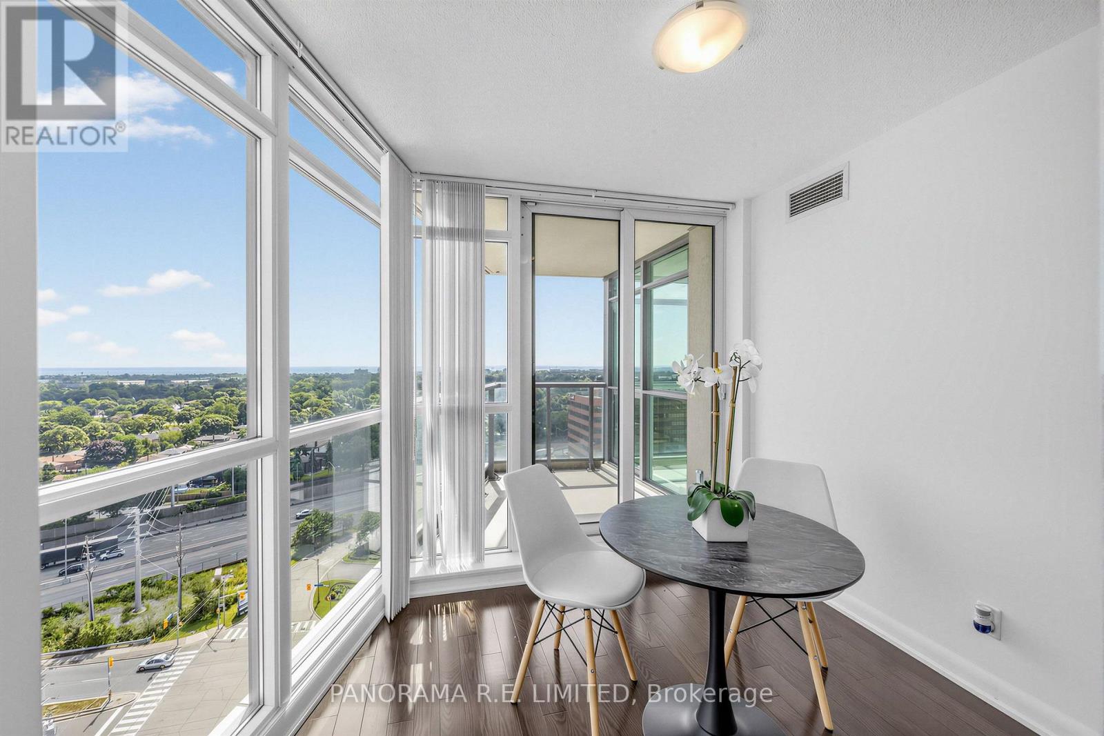 1809 - 205 Sherway Gardens Road, Toronto, Ontario  M9C 0A5 - Photo 8 - W13717320