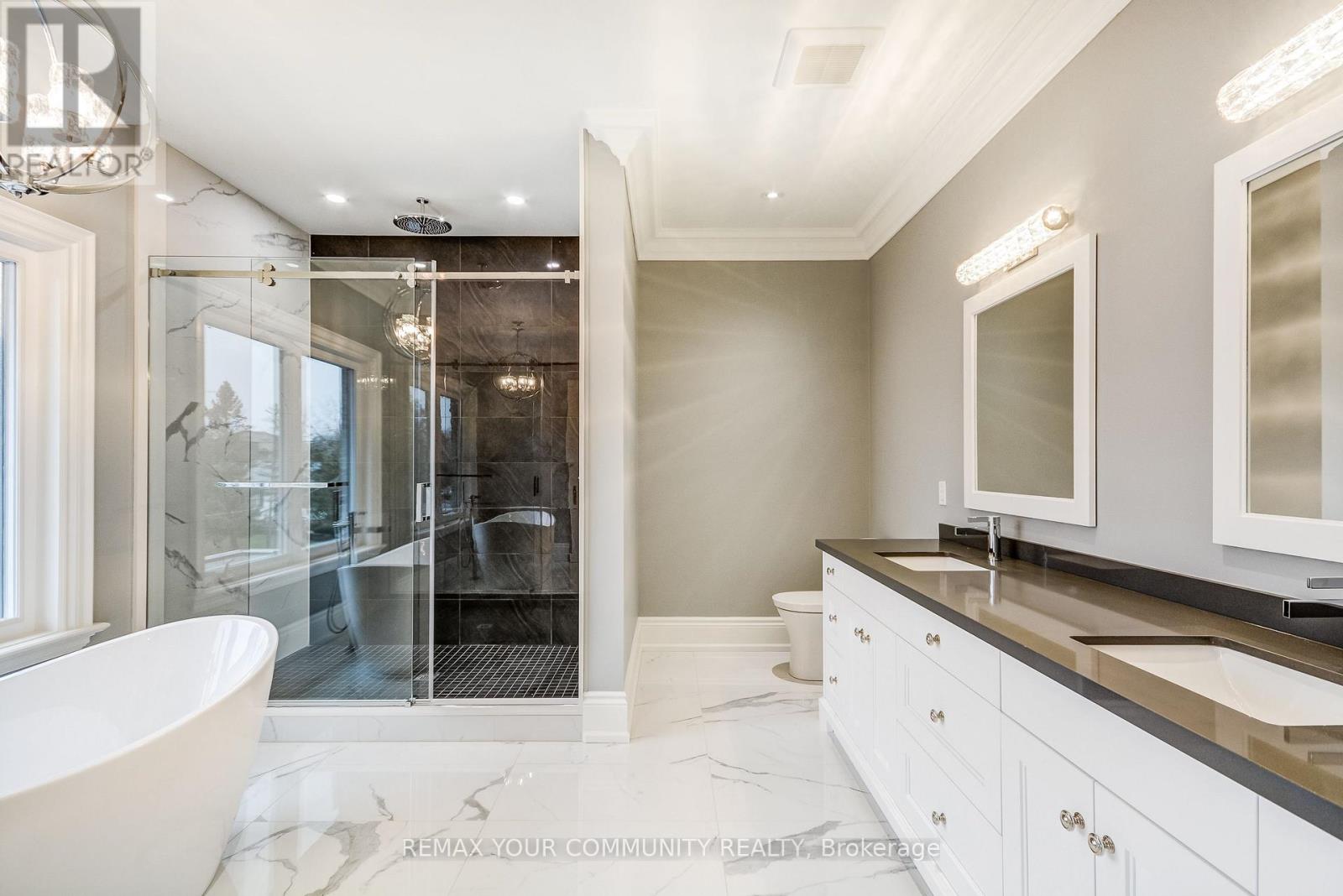 1226 Ogden Avenue, Mississauga, Ontario  L5E 2H4 - Photo 21 - W13717338