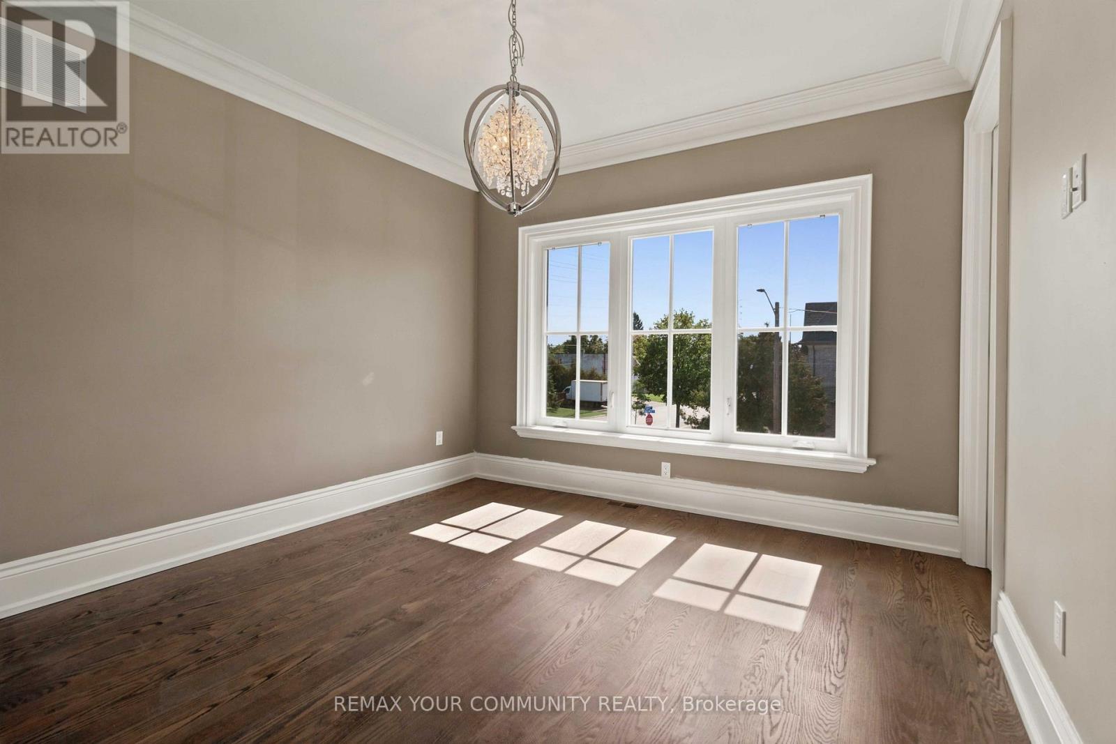 1226 Ogden Avenue, Mississauga, Ontario  L5E 2H4 - Photo 23 - W13717338