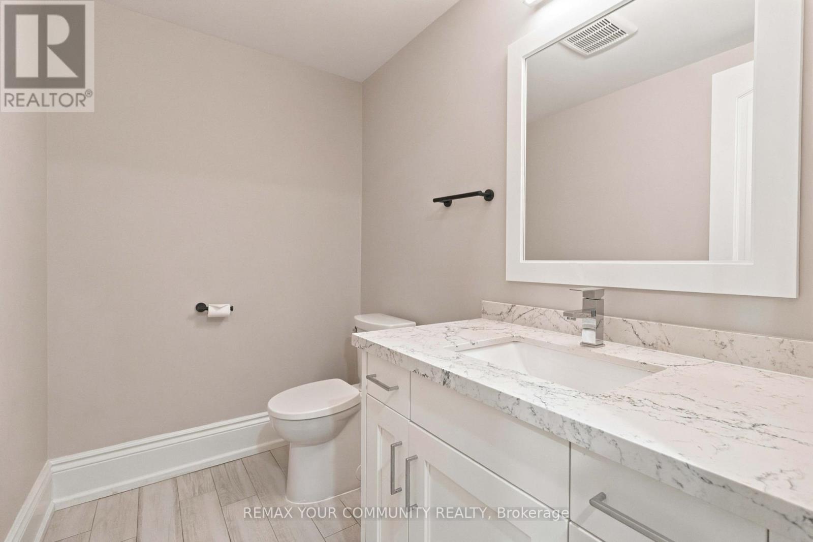1226 Ogden Avenue, Mississauga, Ontario  L5E 2H4 - Photo 37 - W13717338