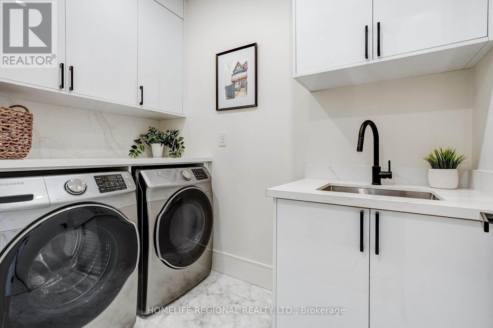 12 Macdonell Avenue, Toronto, Ontario  M6R 2A2 - Photo 20 - W13717360