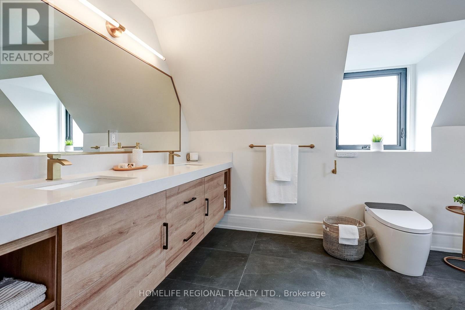 12 Macdonell Avenue, Toronto, Ontario  M6R 2A2 - Photo 29 - W13717360
