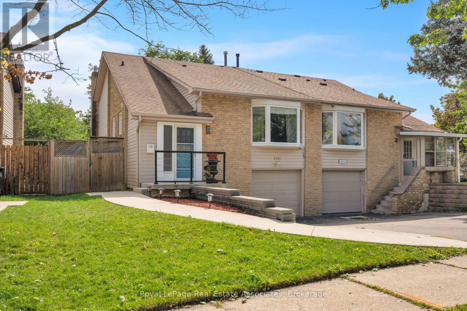 2727 Bucklepost Crescent, Mississauga, Ontario  L5N 1X6 - Photo 2 - W13717386