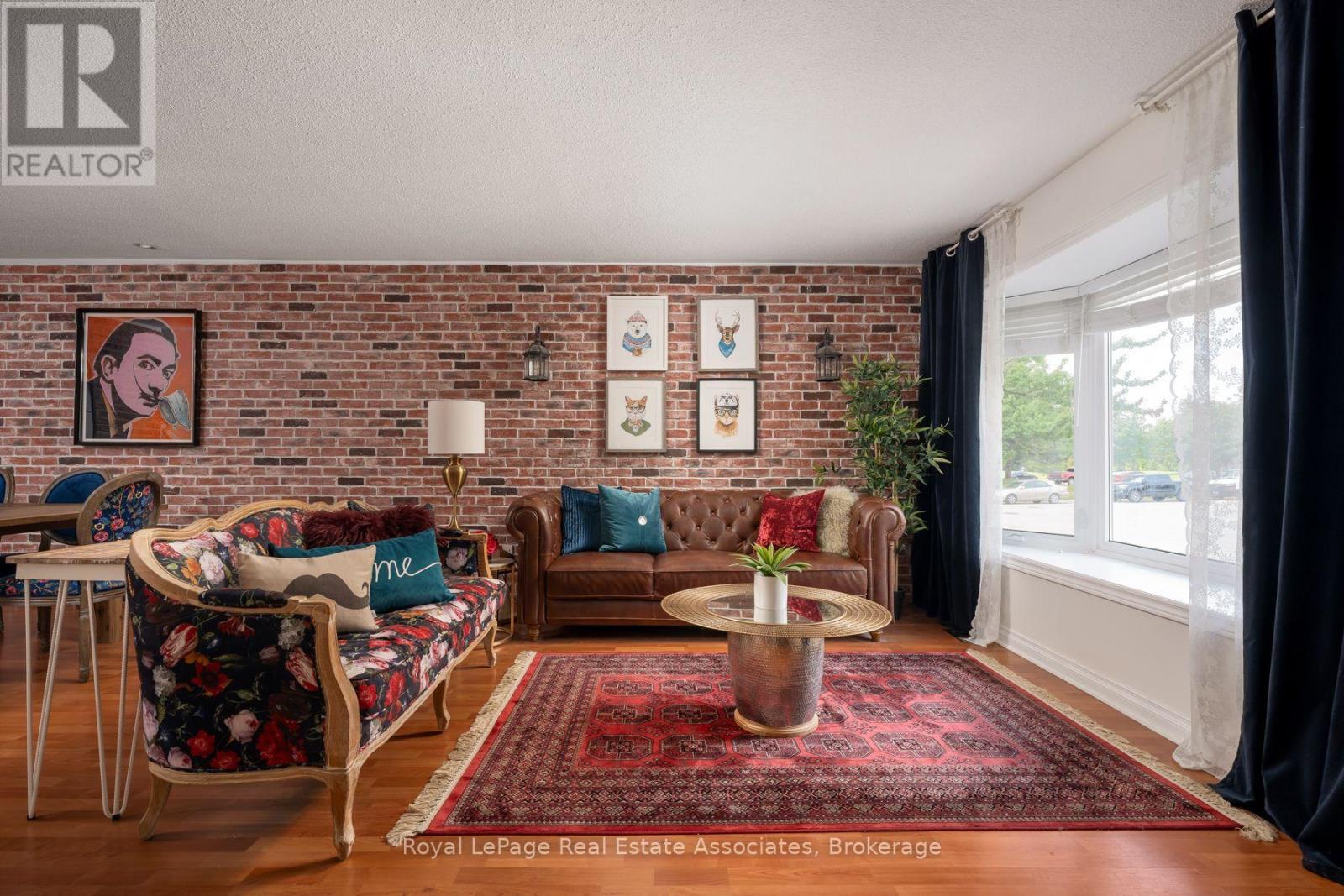 2727 Bucklepost Crescent, Mississauga, Ontario  L5N 1X6 - Photo 7 - W13717386