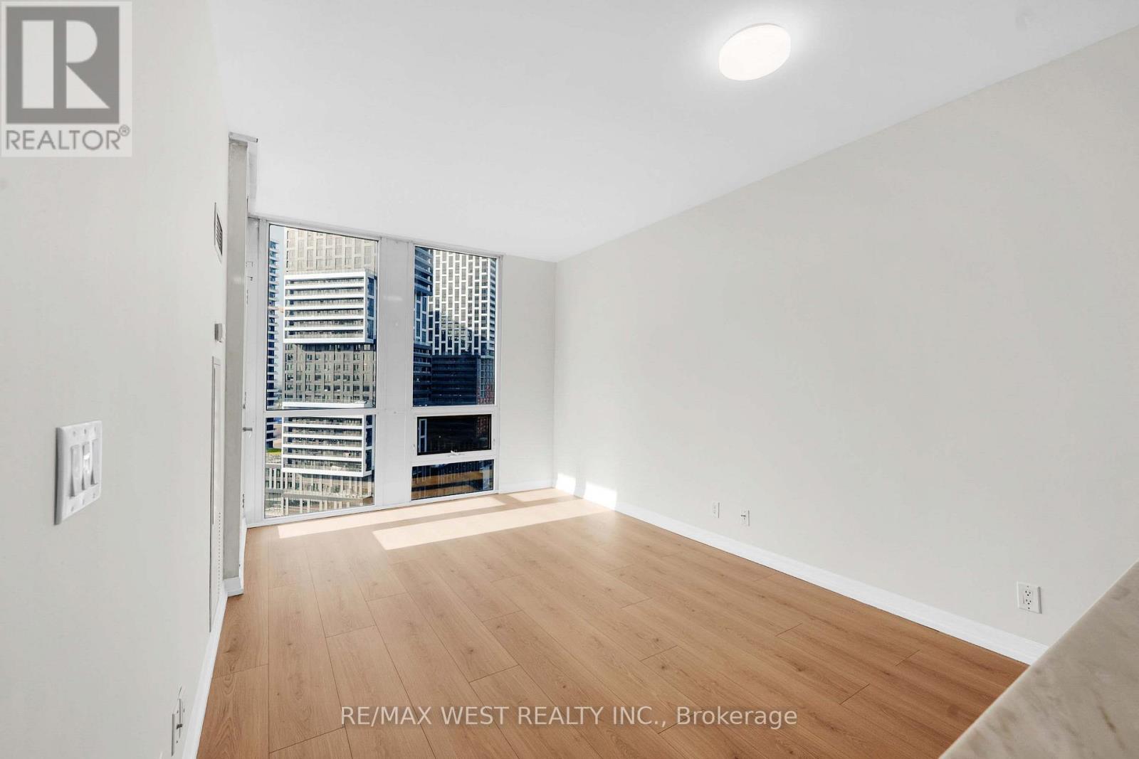 1710 - 220 Burnhamthorpe Road W, Mississauga, Ontario  L5B 4N4 - Photo 19 - W13717428