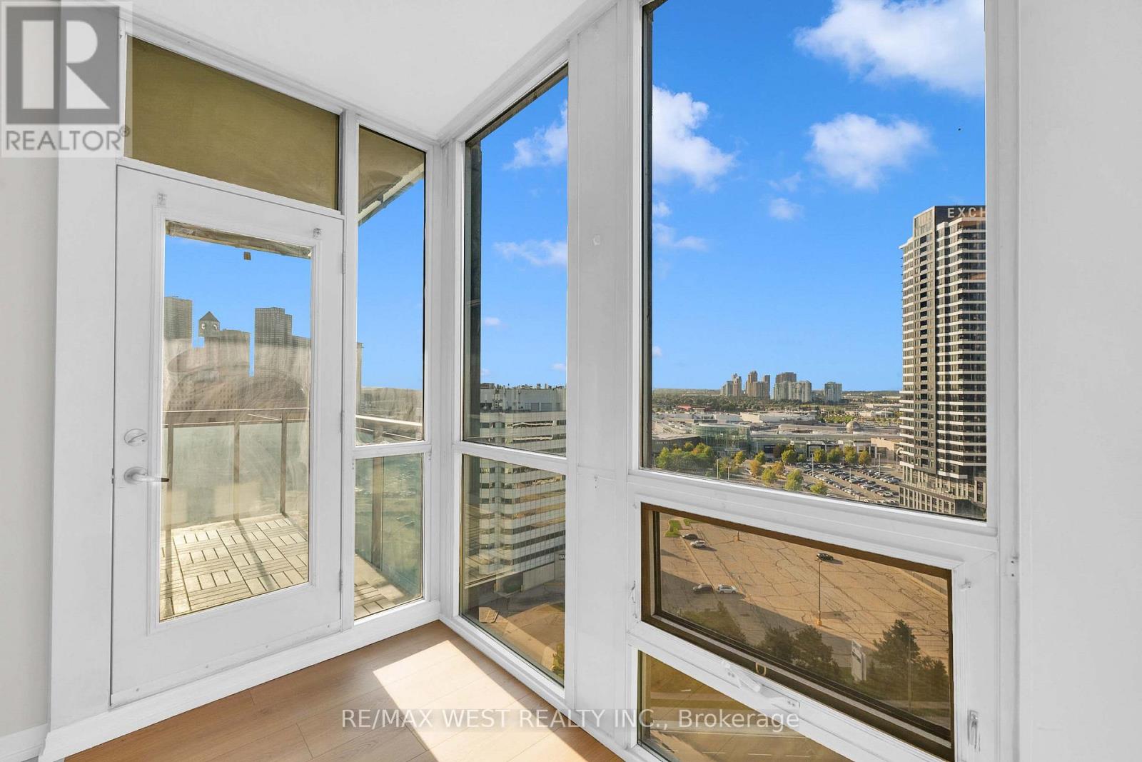 1710 - 220 Burnhamthorpe Road W, Mississauga, Ontario  L5B 4N4 - Photo 23 - W13717428