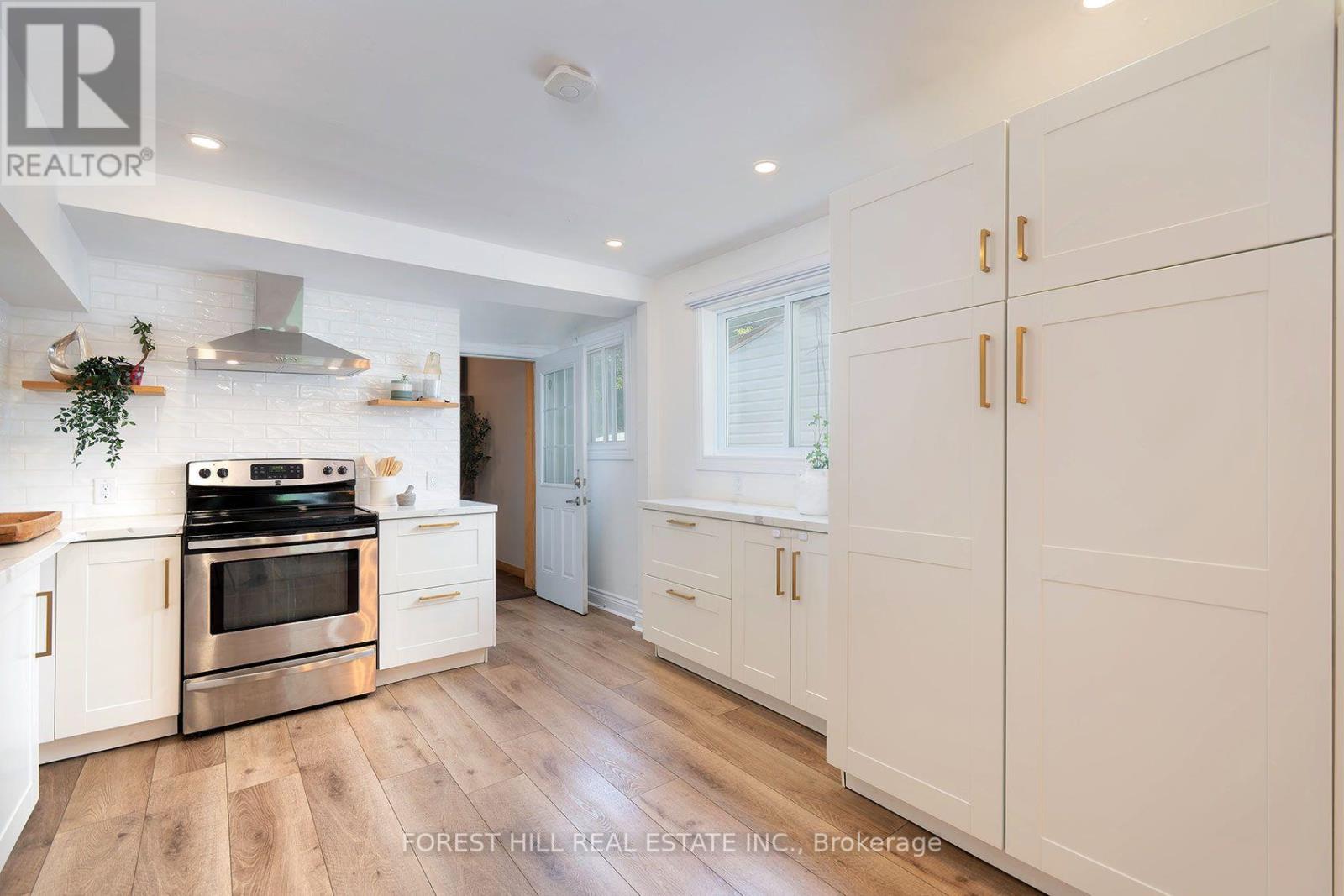 55 Vanevery Street, Toronto, Ontario  M8V 1Y5 - Photo 8 - W13717432
