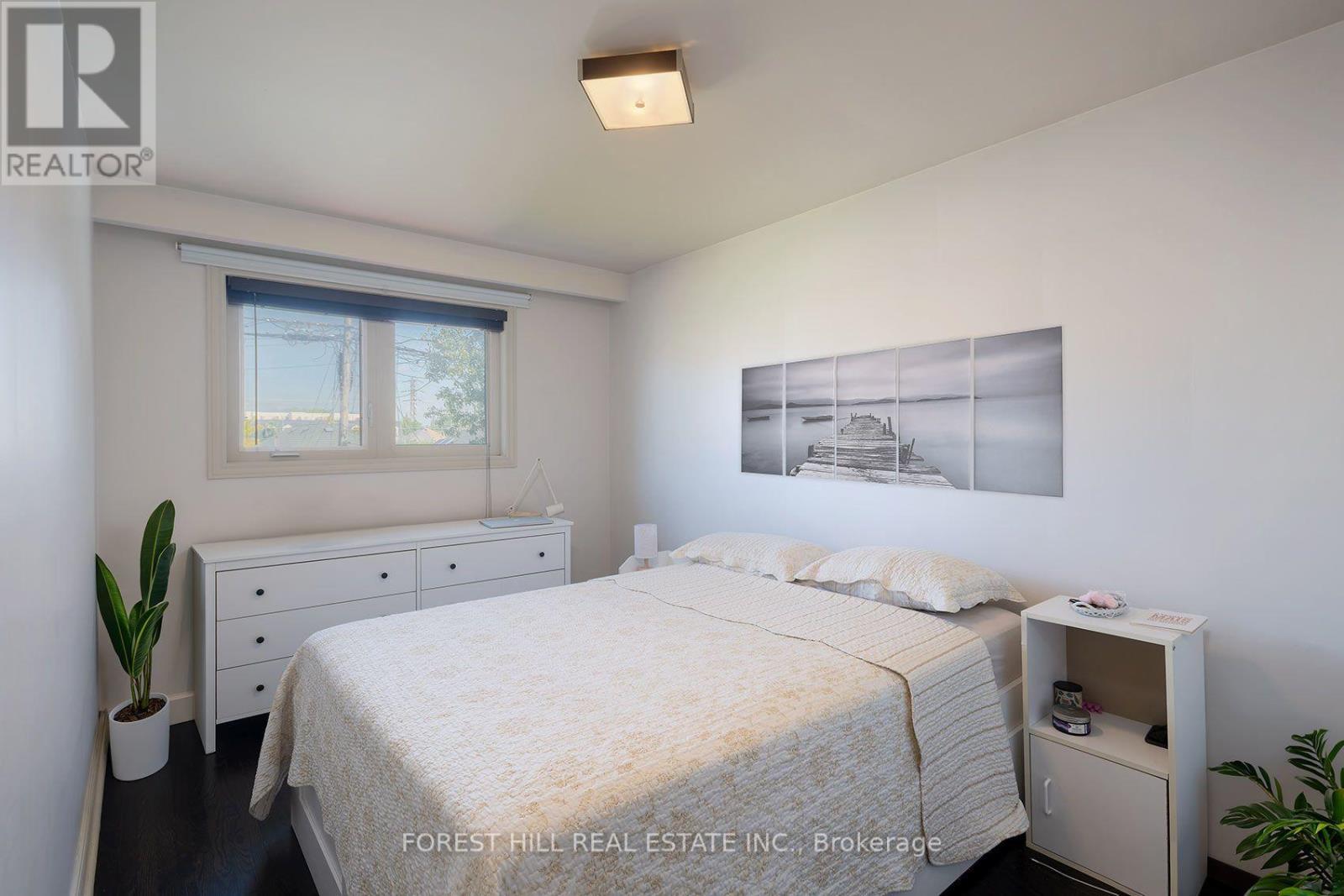 94 Belgravia Avenue, Toronto, Ontario  M6E 2M5 - Photo 15 - W13717438