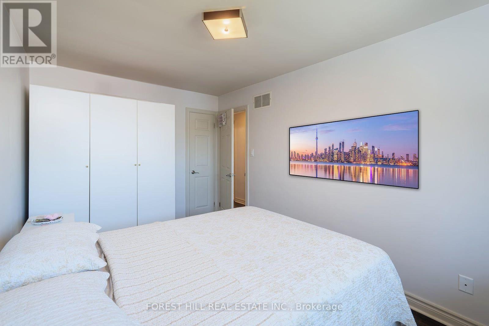 94 Belgravia Avenue, Toronto, Ontario  M6E 2M5 - Photo 16 - W13717438
