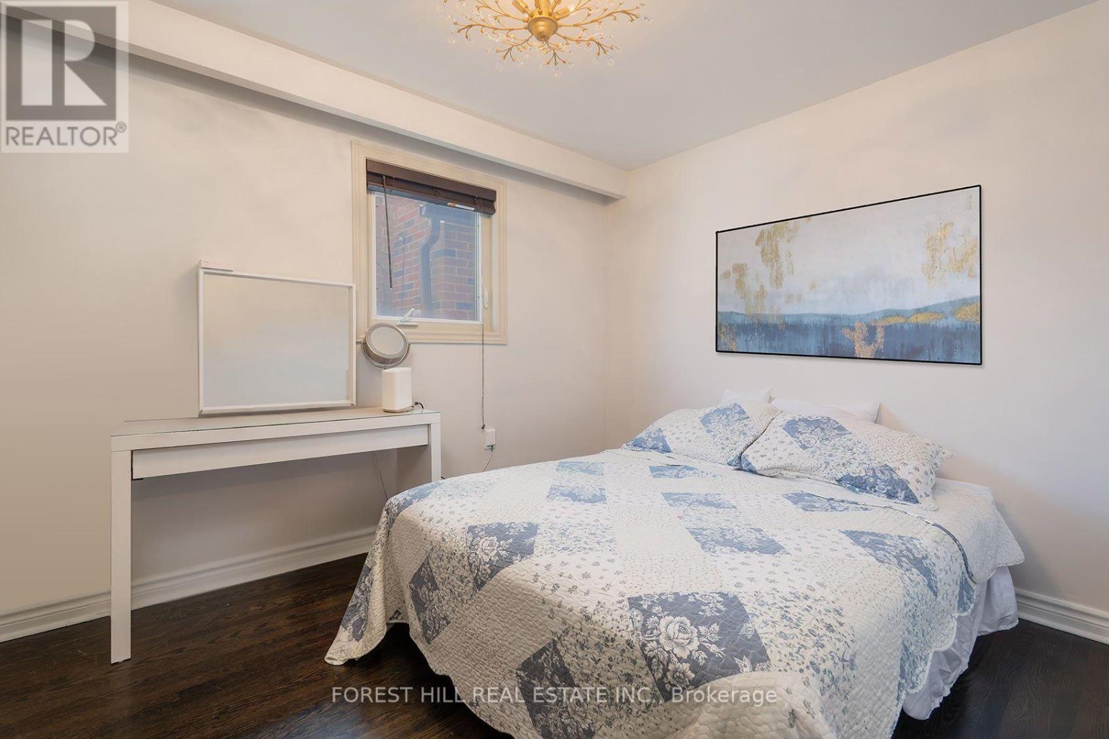 94 Belgravia Avenue, Toronto, Ontario  M6E 2M5 - Photo 17 - W13717438