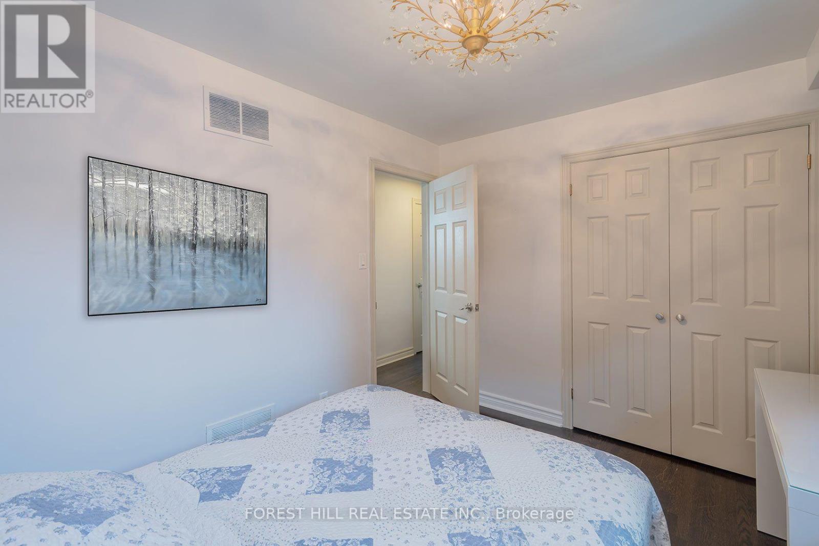 94 Belgravia Avenue, Toronto, Ontario  M6E 2M5 - Photo 18 - W13717438