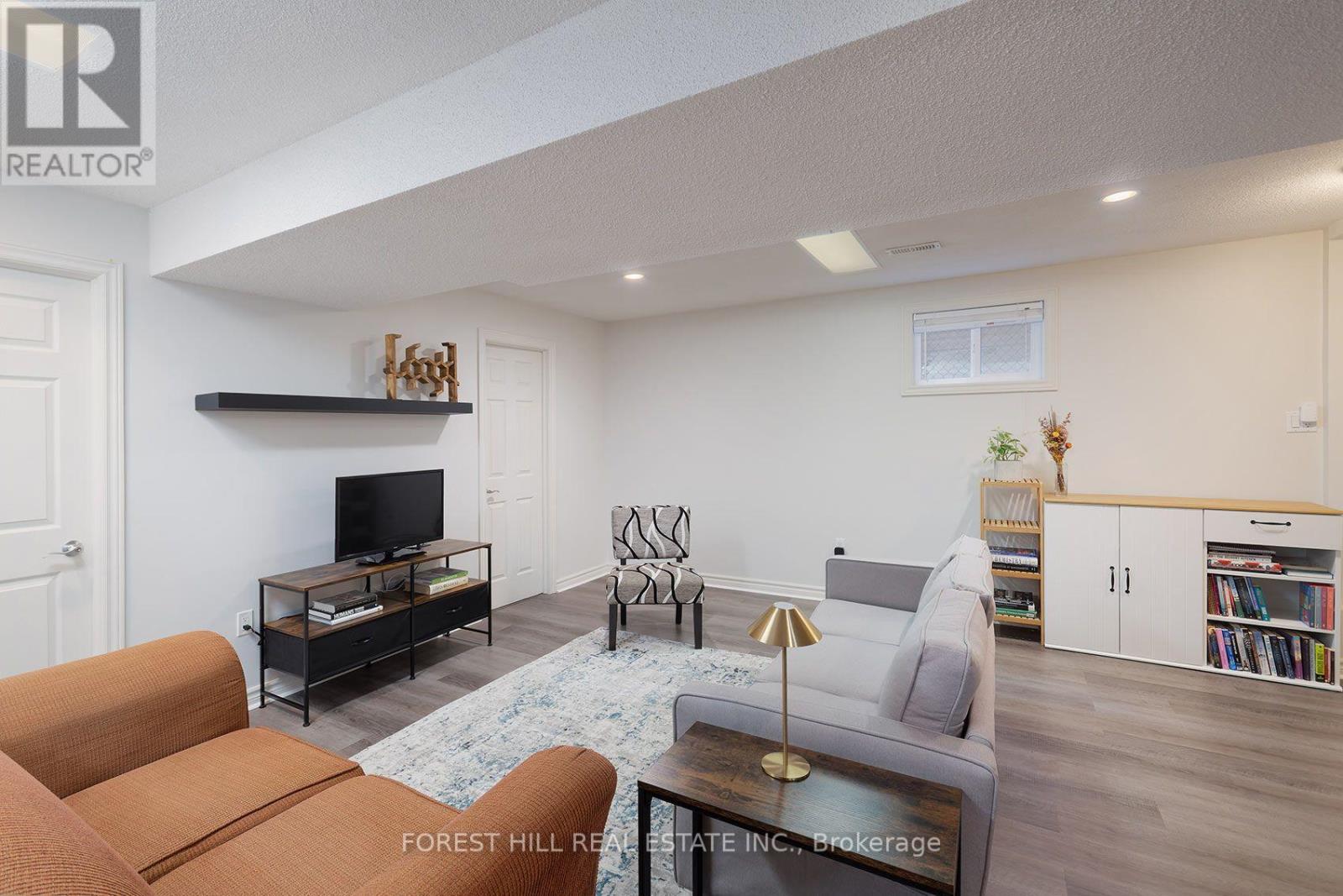 94 Belgravia Avenue, Toronto, Ontario  M6E 2M5 - Photo 23 - W13717438