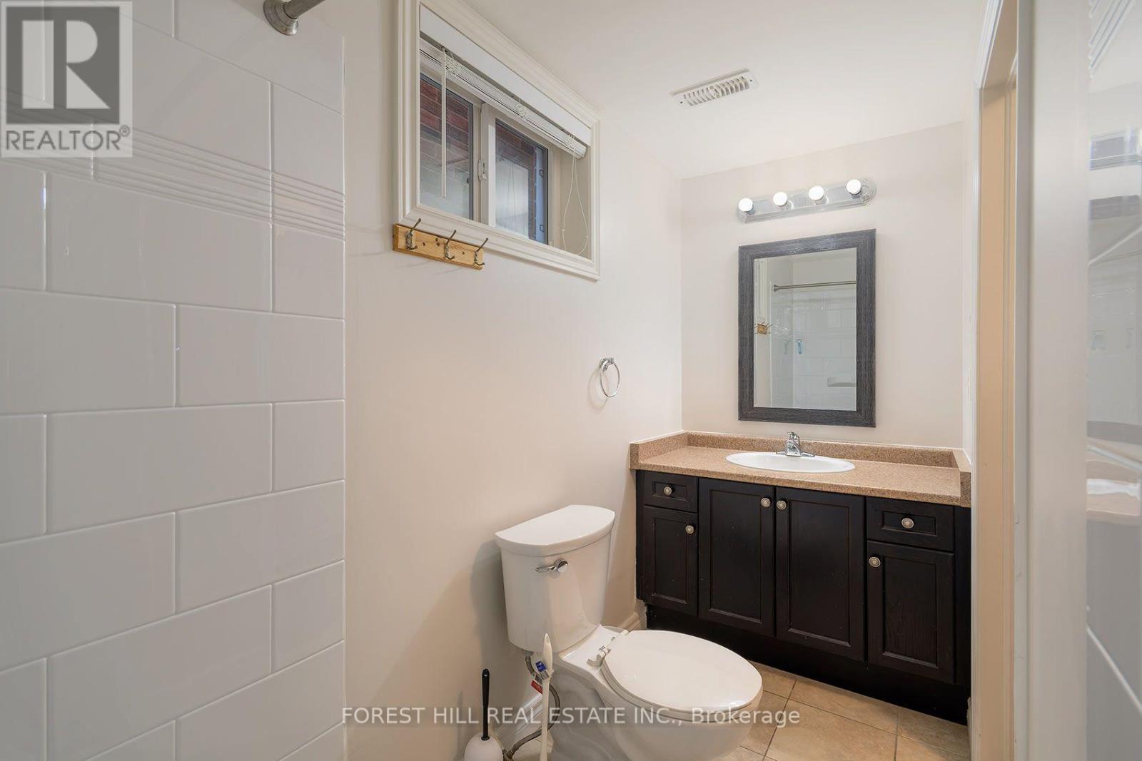 94 Belgravia Avenue, Toronto, Ontario  M6E 2M5 - Photo 33 - W13717438