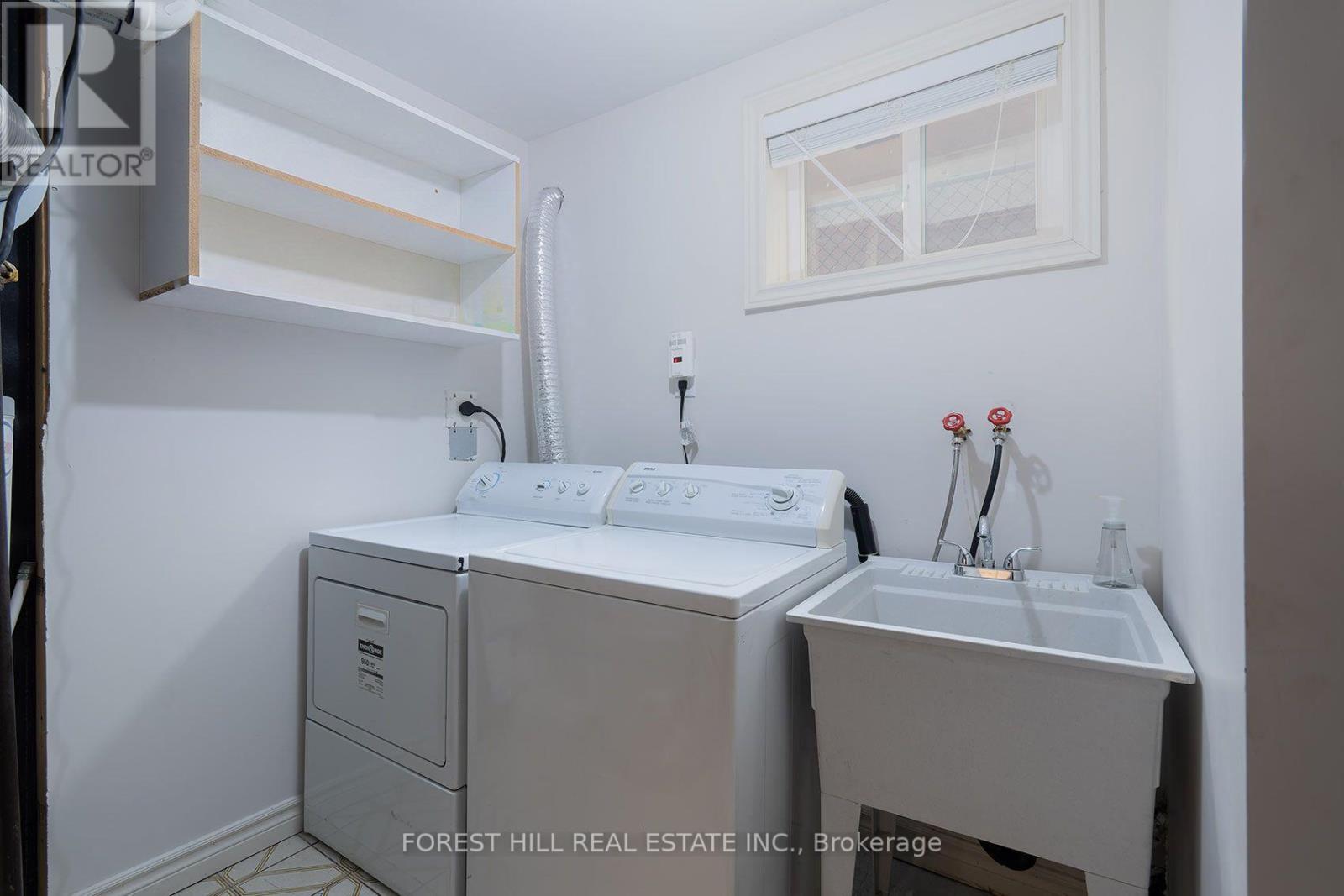 94 Belgravia Avenue, Toronto, Ontario  M6E 2M5 - Photo 34 - W13717438