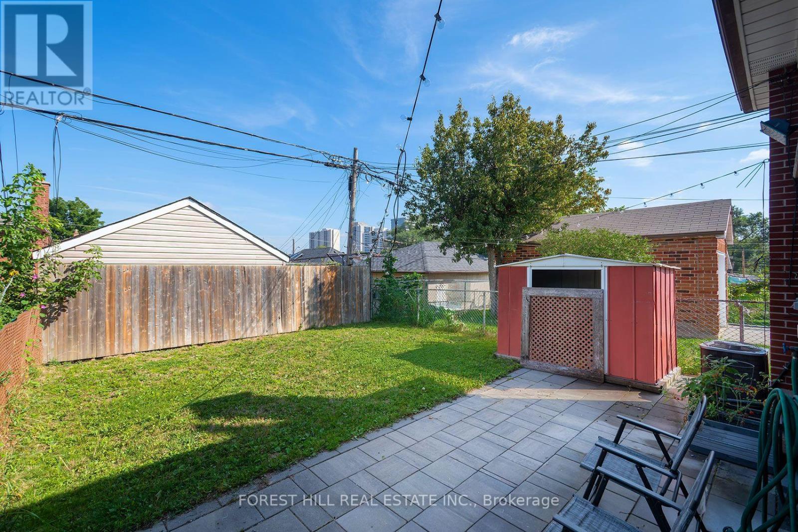 94 Belgravia Avenue, Toronto, Ontario  M6E 2M5 - Photo 37 - W13717438
